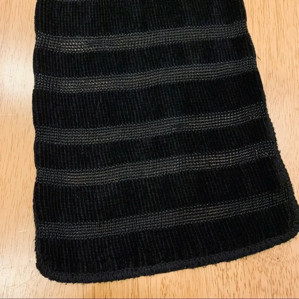 Black Velour Scarf‎